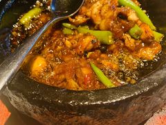 石锅杭椒牛蛙-桂满陇天书(南京德基旗舰店)