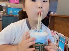 -星巴克臻选(威海威高广场店)