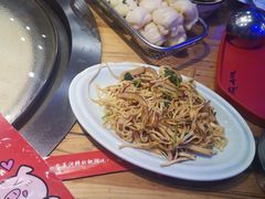 -山河屯铁锅炖(哈西站店)