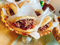 精品驴肉火烧-闫家驴肉老店(华电一校店)
