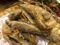 香酥小黄鱼-老火大骨头汤馆