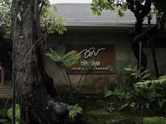 -Chom Cafe and Restaurant