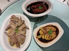招牌盐水乳鸽-维园悦谱·海派家常菜(乌鲁木齐南路店)