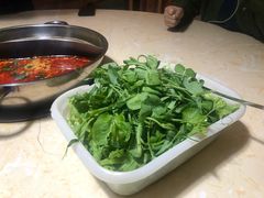 -黄利砖万峰林布依特色酸笋牛肉馆