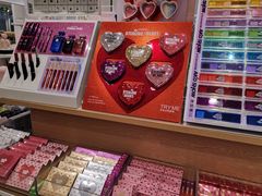 -名创优品(万达广场河东店)