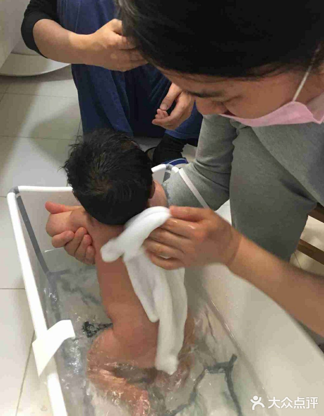 很高兴遇见你，我叫刘海玲！