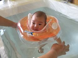 -鱼乐贝贝婴幼儿水育馆(京洲南街店)