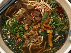 -爆炸头阿姨小四川正宗川味小吃(无任何分店)