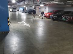 -龙美术馆西岸馆-停车场