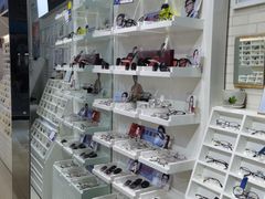 -诺柯视眼镜-蔡司依视路官方工厂店(淞南一店)