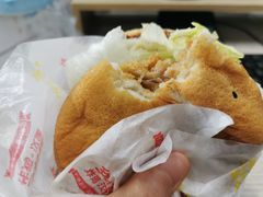 香辣鸡腿堡-乡村基(两江新区黄山大道第二餐厅)