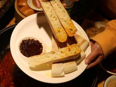 -小小河边鱼(天润城店)
