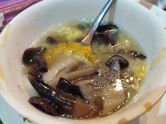 -香巴拉云南餐厅(华莱坞店)