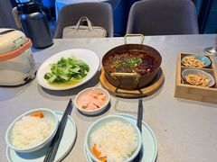 -有红鸡毛店·川菜(建设路店)