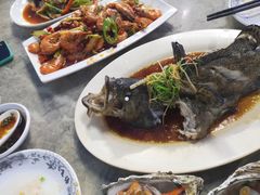 -四川小胡子海鲜(丁村万人海鲜广场店)