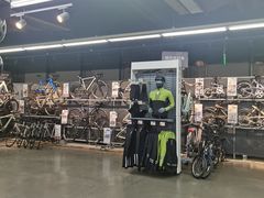 -迪卡侬(西三旗店)