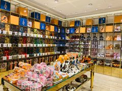 零售区-VENCHI 闻绮(北京国贸商城店)