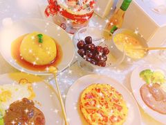 招牌红丝绒草莓裸蛋糕-艾加柒克蛋糕茶歇甜品台(春熙路店)