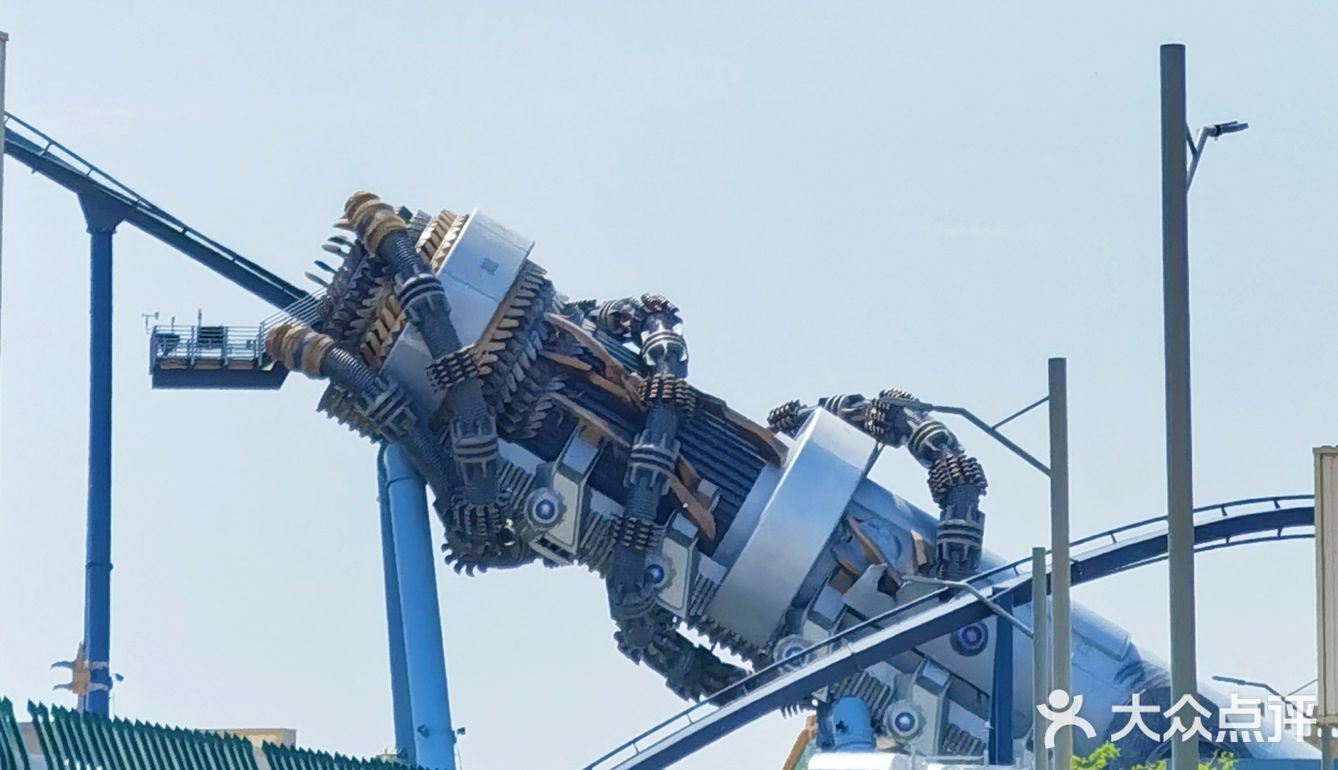 北京环球影城的白天和夜晚