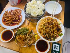 -王菊美食街·王菊面馆(总店)