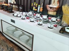 -亚洲国际大酒店·云顶阁旋转自助餐厅