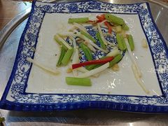 毛草根炒肉丝-老味道1992(武当山店)