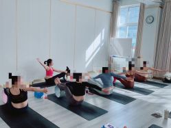 -亚太瑜伽普拉提学院