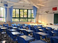 -上海市惠民中学