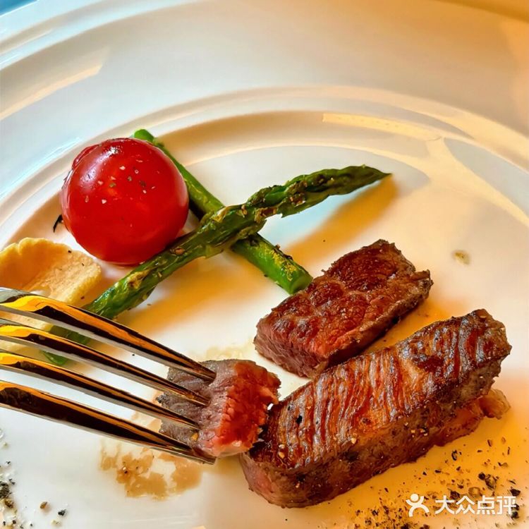 哈尔滨中央大街‖五星级自助享受,价格绝对亲民