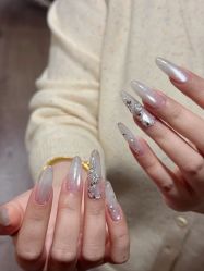 -HUII NAIL绘京美甲美睫会馆