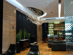 -武汉光谷广场杨家湾地铁站怡程酒店