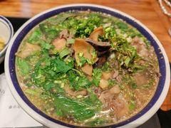 -云阿蛮云南生烫牛肉米线(奉贤路店)