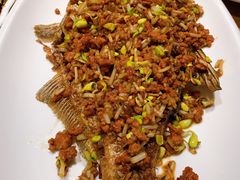 干烧武昌鱼-莲餐厅·湖北菜·藕汤是头牌(愚园路店)