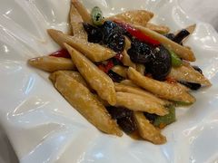 红乳牛肝菌炒虾-功德林素菜饭庄(前门店)