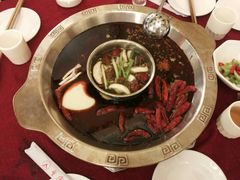 -山城年华老火锅(玉林店)