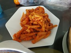 拔丝红薯-杨林闻老三酸菜鱼(总店)