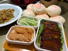 土馒头配大块肉-7017浙菜•建德味(中财店)
