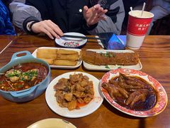 -爆炸头阿姨小四川正宗川味小吃(无任何分店)