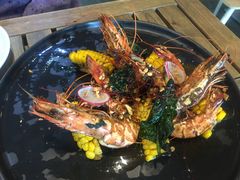 惹味胡椒虾配烤玉米-CHILLAX轻乐时(侨建·Hi City店)
