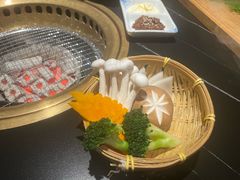 -山川小町·极番烧肉(新地假日广场店)
