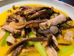 -吃饭皇帝大土家民族菜(正大广场店)