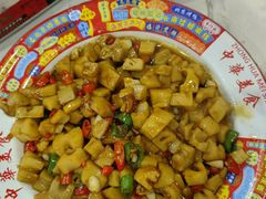 -江城燕子大排档(江汉路步行街店)