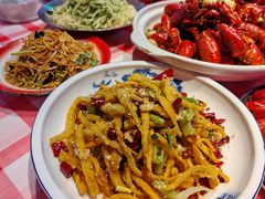 -肥小宝·金牌油焖大虾(襄阳龙虾地标店)