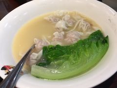 云吞鸡煲翅-香港聚强佛跳墙(江华路店)