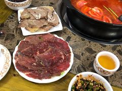 -乳仔牛牦牛汤锅 烤羊排(松潘古城店)