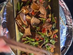 -何师烧烤Pro ·江湖川菜·小龙虾·精酿(太古里旗舰店)