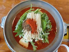 -喇喇排骨火锅·传统韩式脊骨汤(望京西园总店)