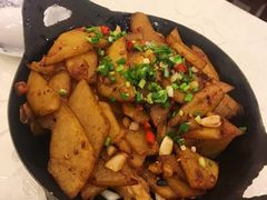 -鑫巴蜀小镇 · 水煮鱼专研店(玉桥店)