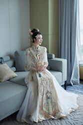 -衣贝姿婚纱礼服馆