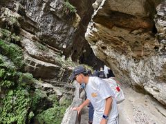 -龙水峡地缝景区
